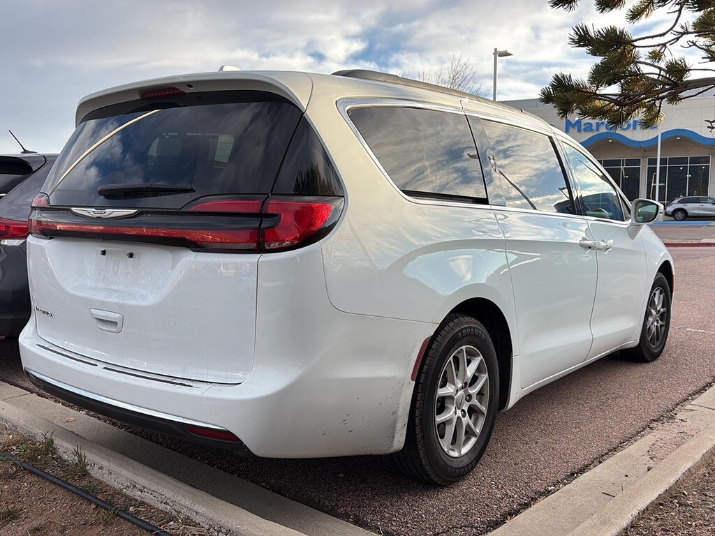 Used 2022 Chrysler Pacifica Touring L Van Passenger Van