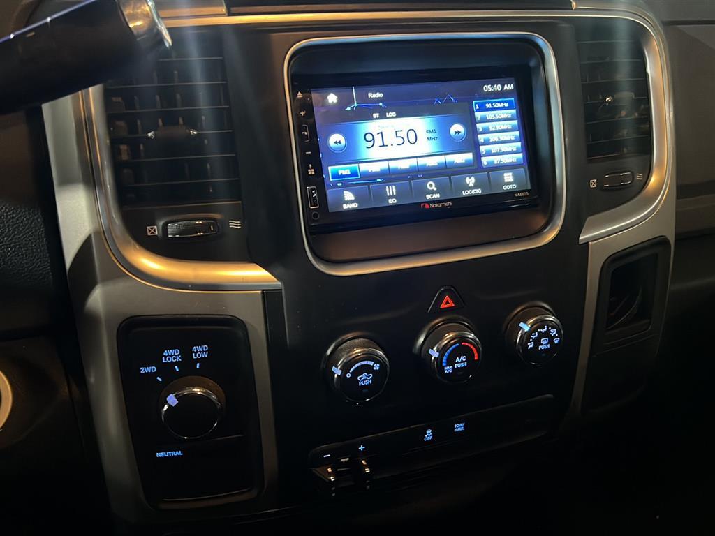 2015 Ram 2500 SLT photo 4