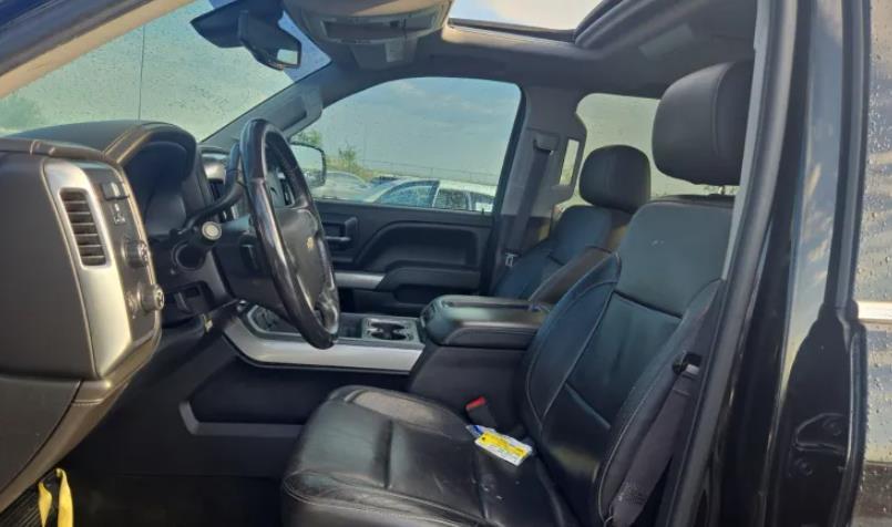 2015 Chevrolet Silverado 1500 LTZ photo 2