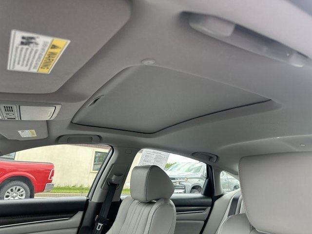 2020 Honda Accord Touring 2.0T photo 4