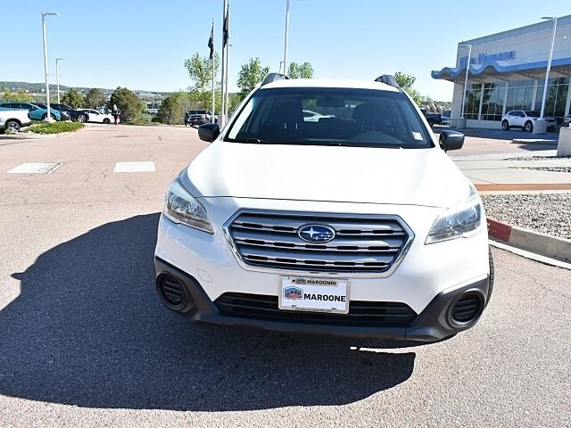 2015 Subaru Outback 2.5i photo 2