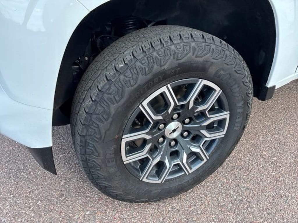 Used 2024 Chevrolet Colorado Z71 Truck Crew Cab