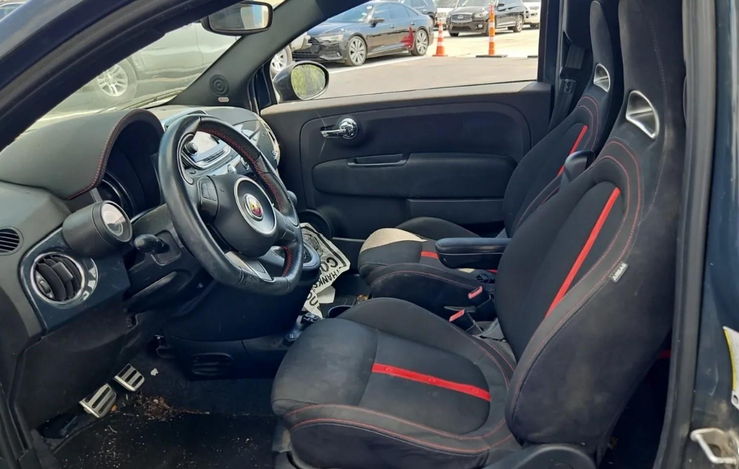 2017 Fiat 500 Abarth photo 4