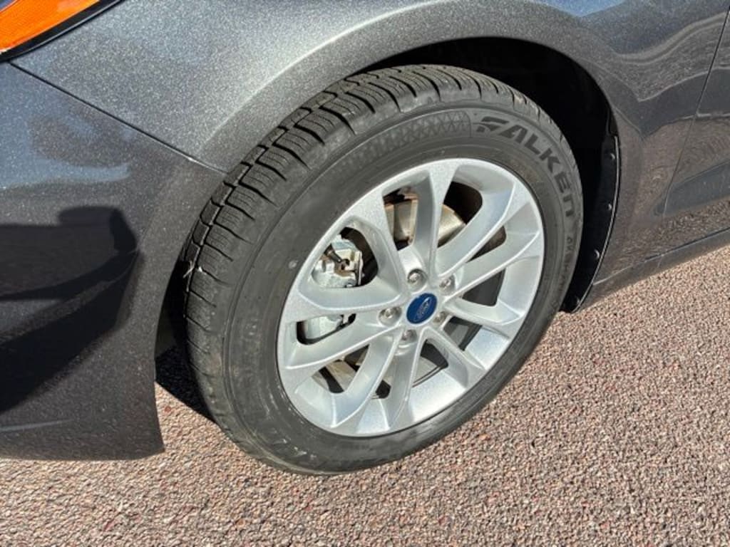 Used 2019 Ford Fusion SE Sedan