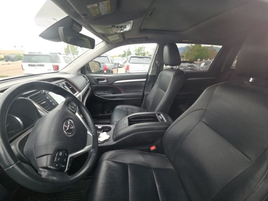 Used 2019 Toyota Highlander XLE SUV