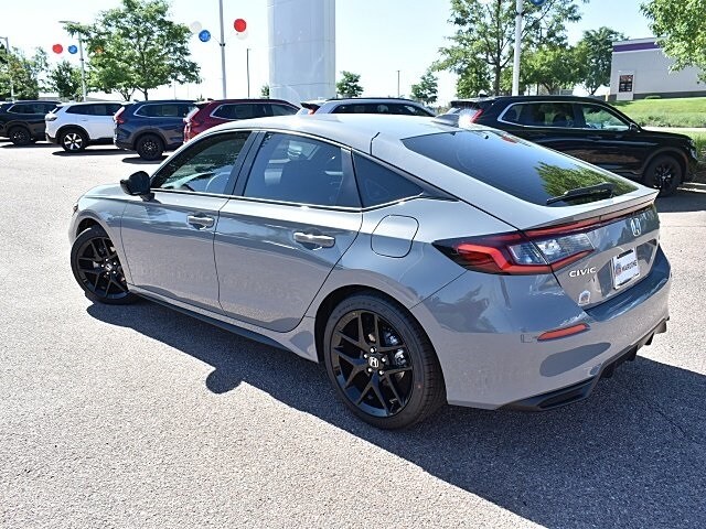2025 Honda Civic Sport Hatchback photo 4