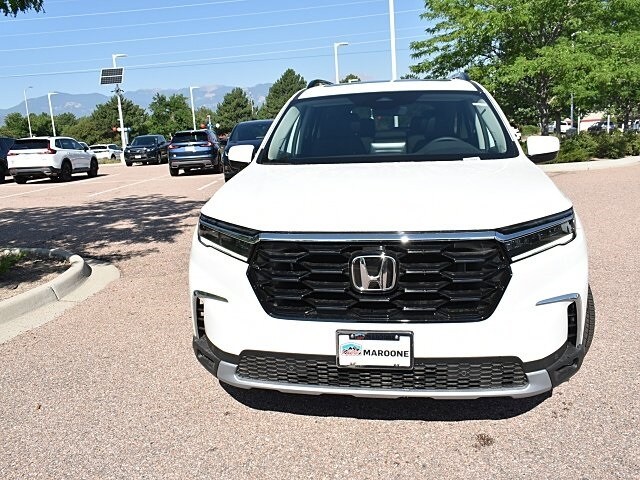 2025 Honda Pilot Touring photo 2