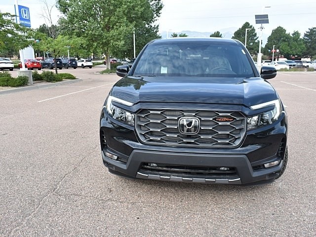 2025 Honda Ridgeline TrailSport photo 2