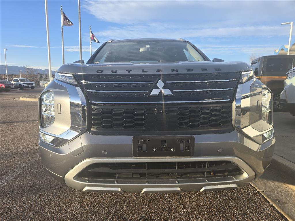 2023 Mitsubishi Outlander PHEV SEL photo 2