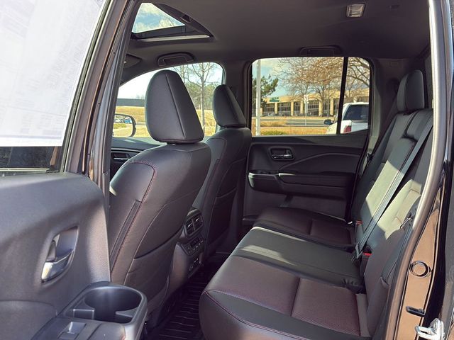 2026 Honda Ridgeline Black Edition - Photo 8