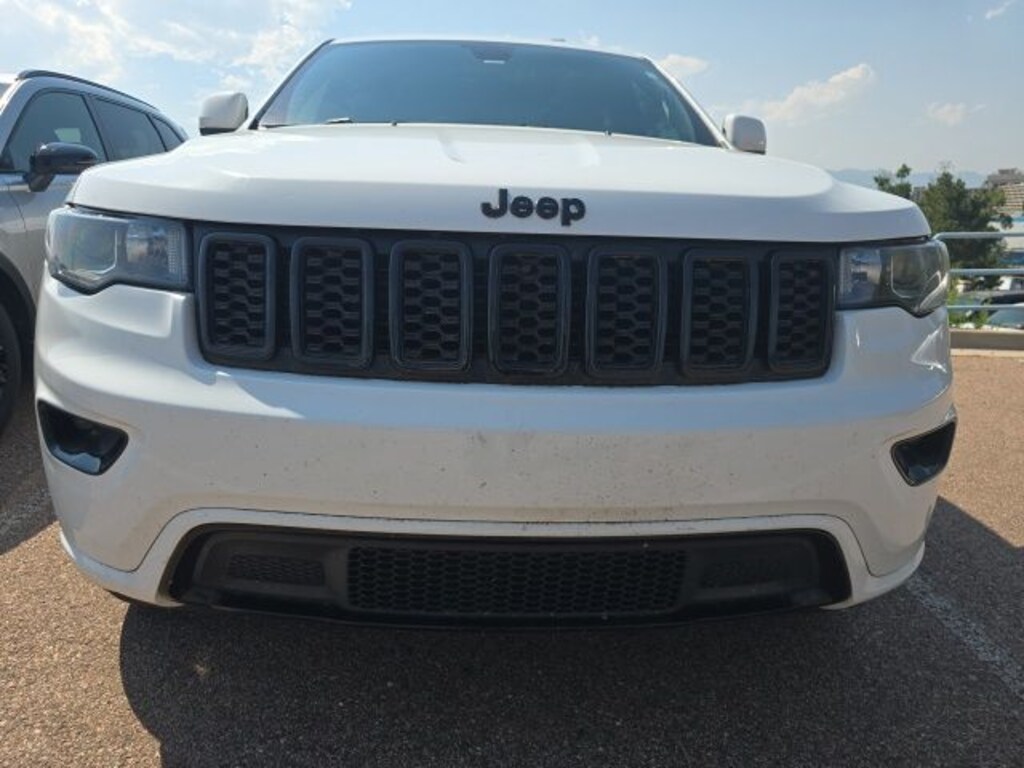 Used 2018 Jeep Grand Cherokee Altitude SUV