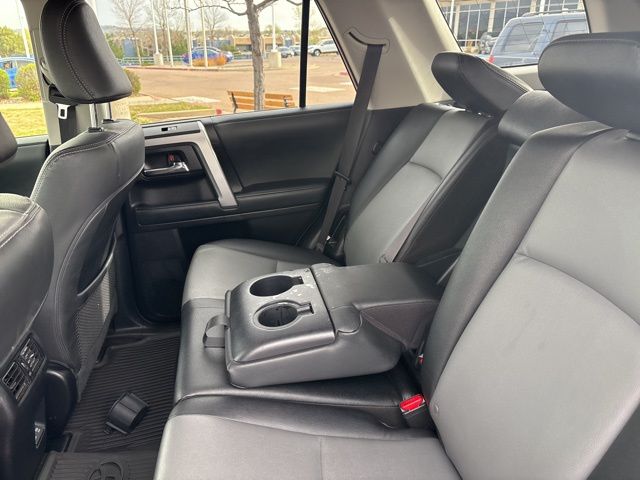 2021 Toyota 4Runner SR5 Premium - Photo 23