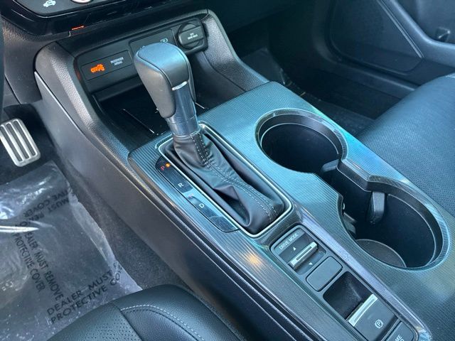 2025 Honda Civic Hatchback Sport Touring - Photo 16