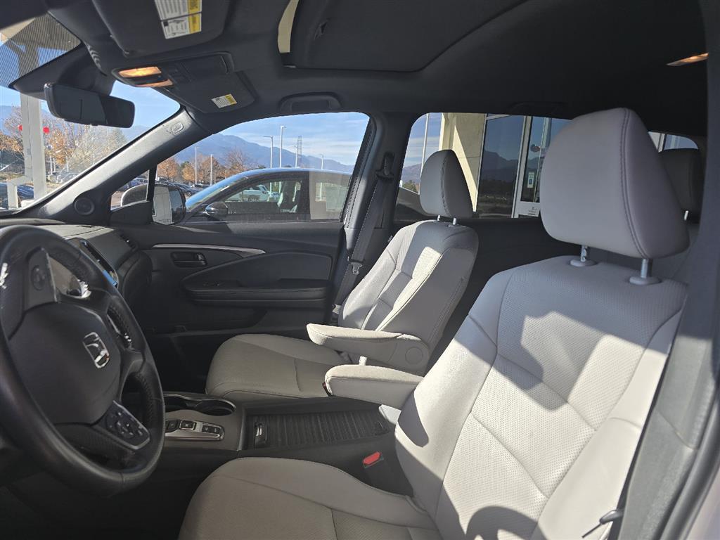 2023 Honda Passport EX-L photo 2