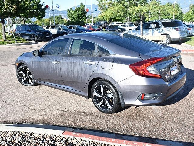 2018 Honda Civic Touring photo 3