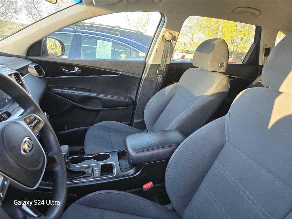 2019 Kia Sorento LX V6 photo 4