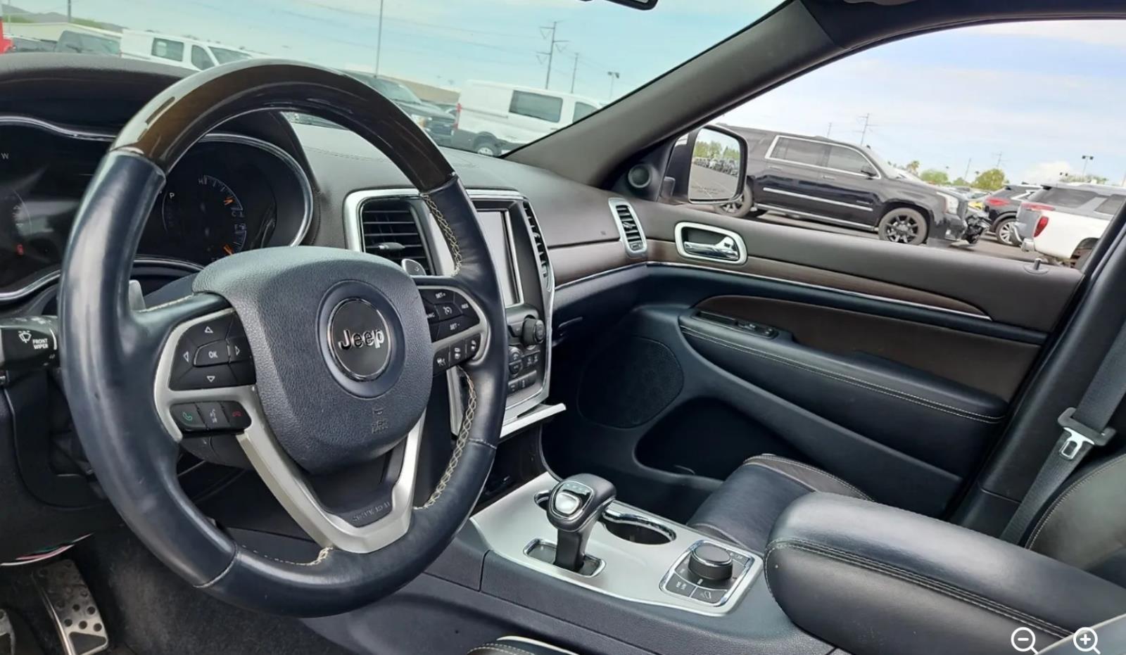 2015 Jeep Grand Cherokee Overland photo 3