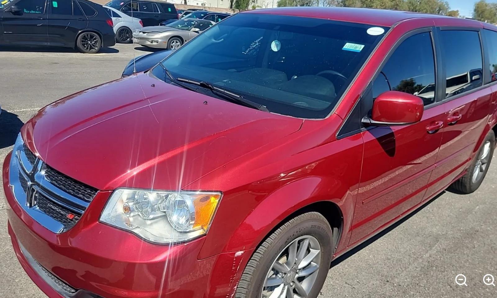 2015 Dodge Grand Caravan SE Plus photo 2