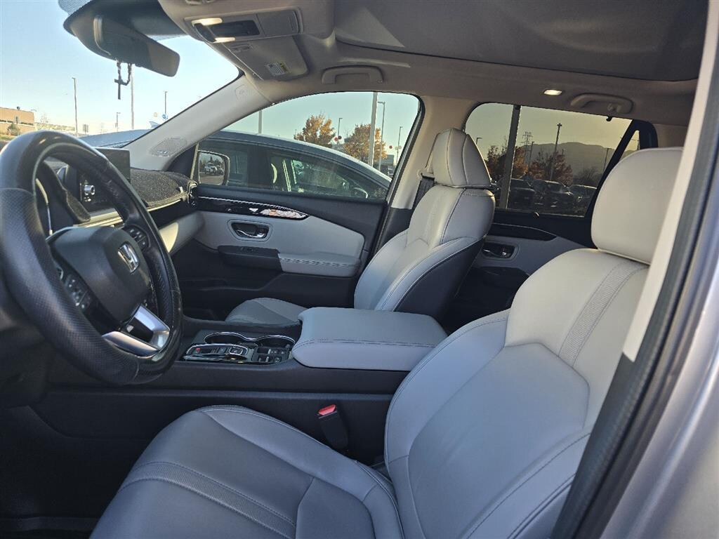 Used 2023 Honda Pilot Touring SUV