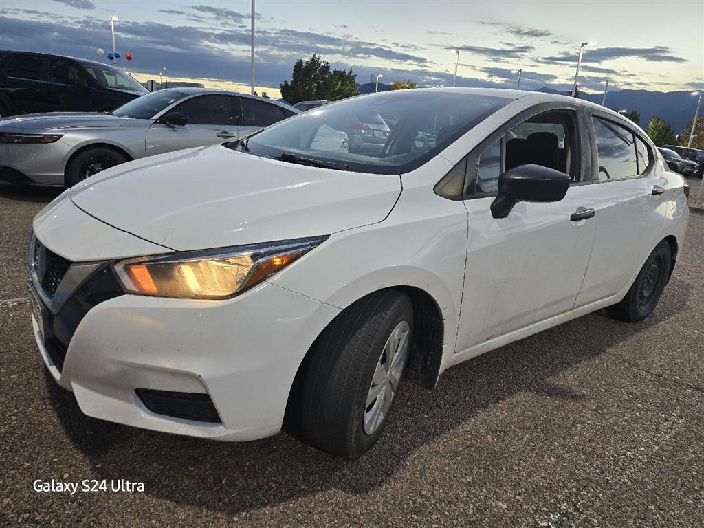 2020 Nissan Versa S photo 2