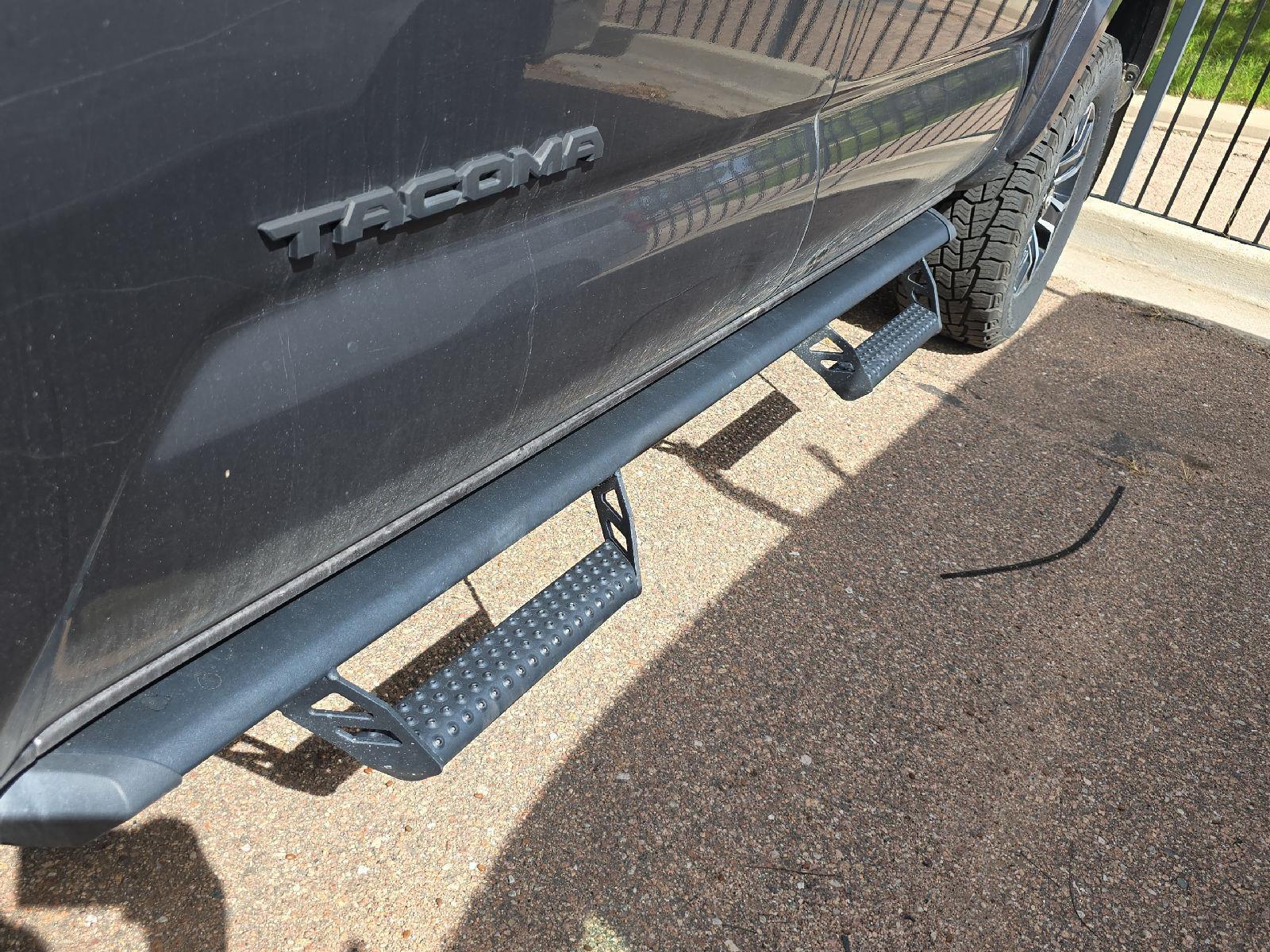 2020 Toyota Tacoma TRD Sport Double Cab photo 3