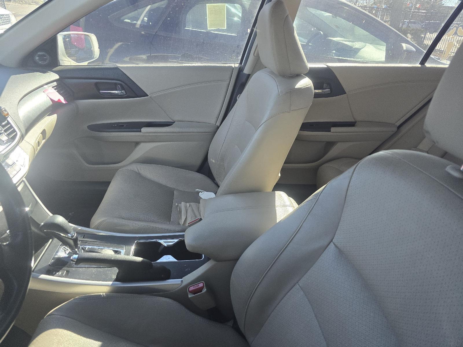 2015 Honda Accord EX-L V6 photo 4