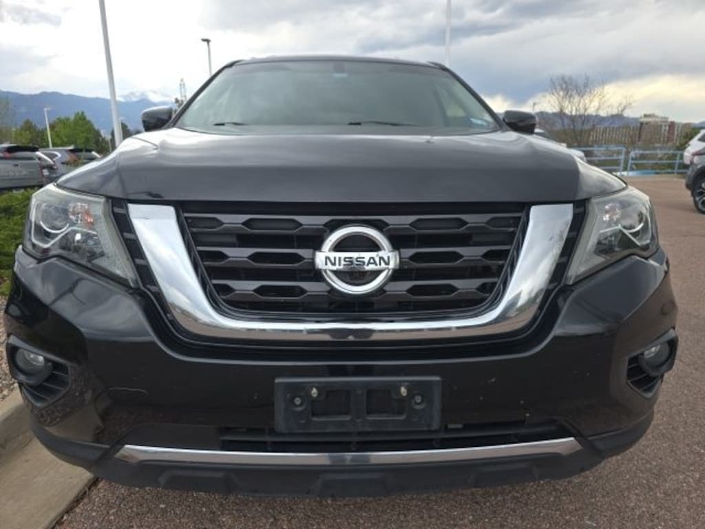 Used 2020 Nissan Pathfinder Platinum SUV