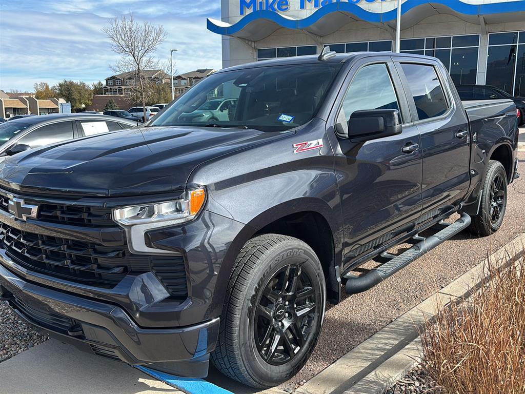 2022 Chevrolet Silverado 1500 RST photo 3