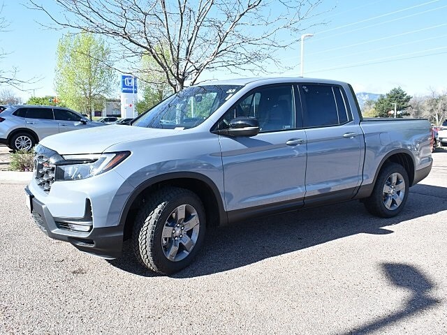 2025 Honda Ridgeline TrailSport photo 3