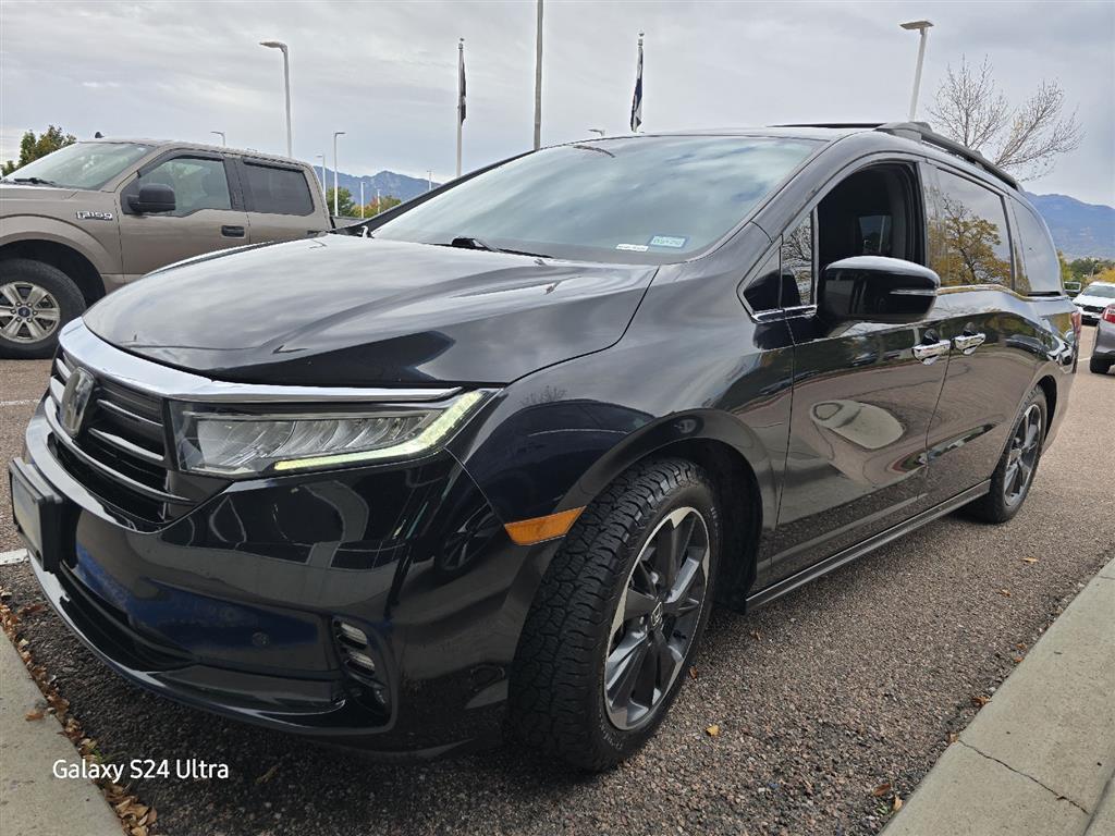 2022 Honda Odyssey Elite photo 2