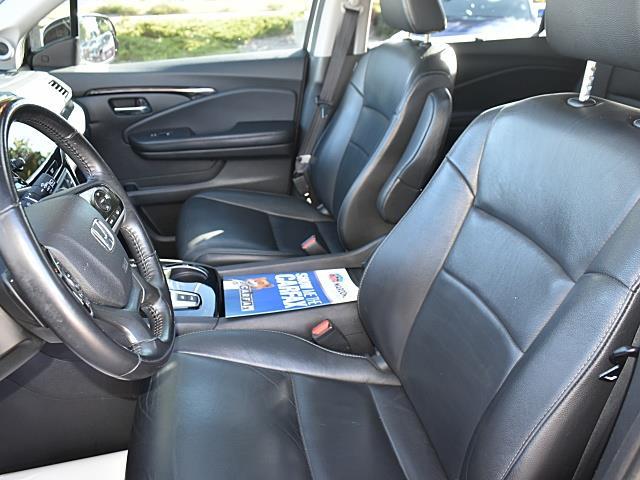 2019 Honda Pilot Touring photo 3