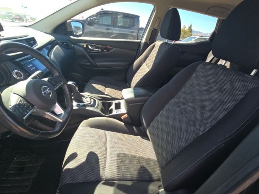 Used 2018 Nissan Rogue Sport SV SUV