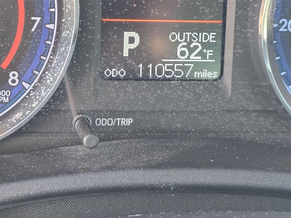 2017 Toyota Corolla LE photo 4