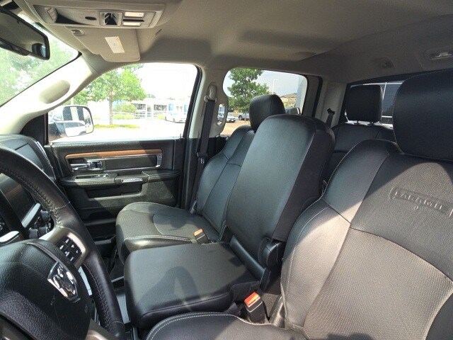 2017 Ram 1500 Laramie photo 2