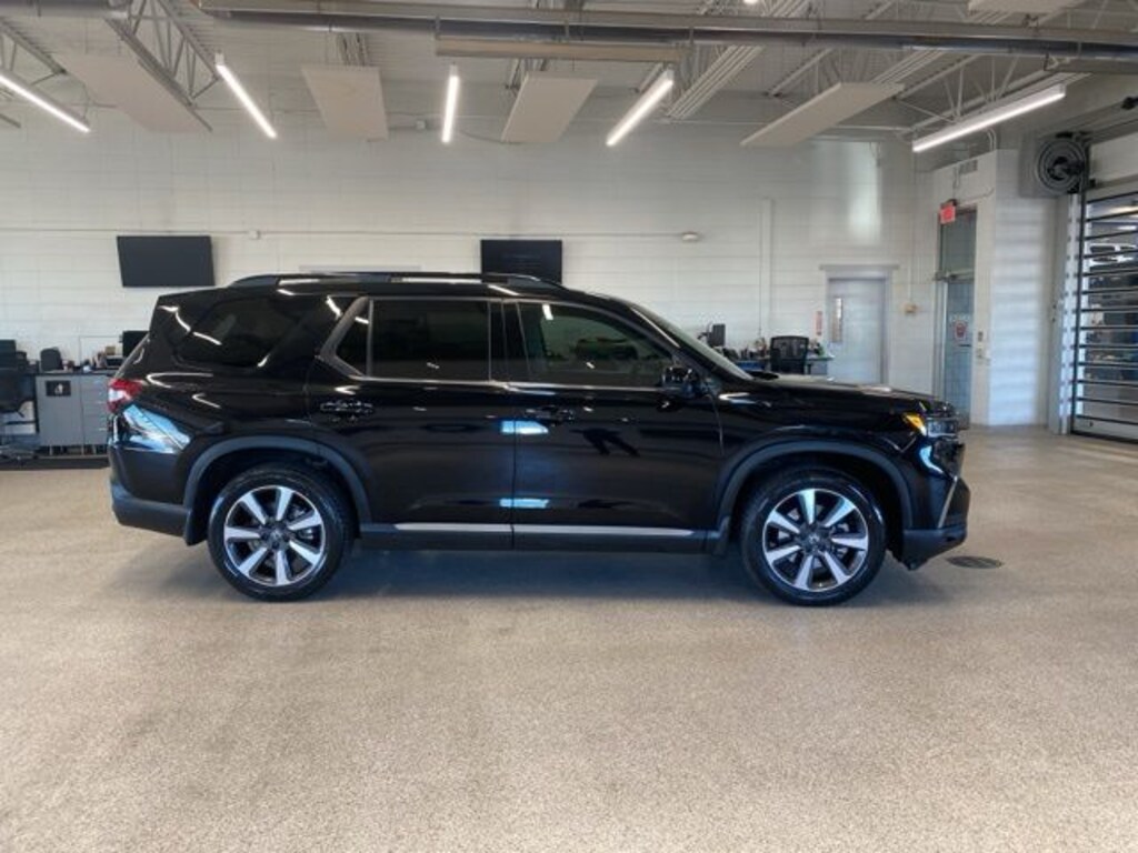 Used 2024 Honda Pilot Touring SUV