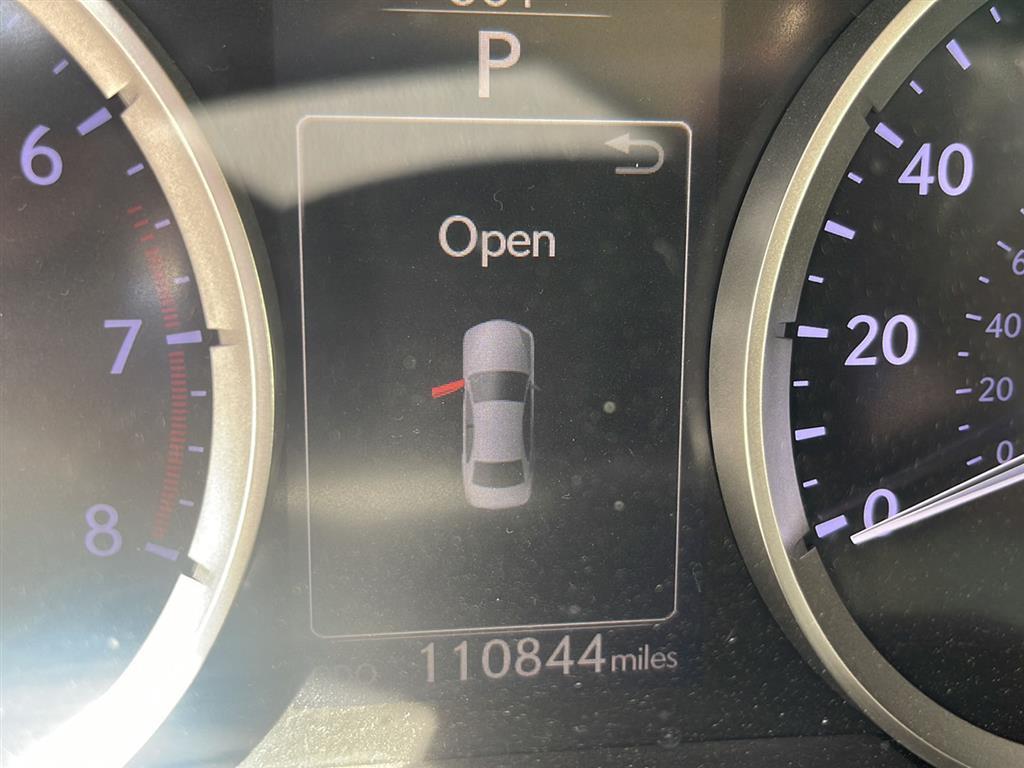 2015 Lexus IS 250 photo 2