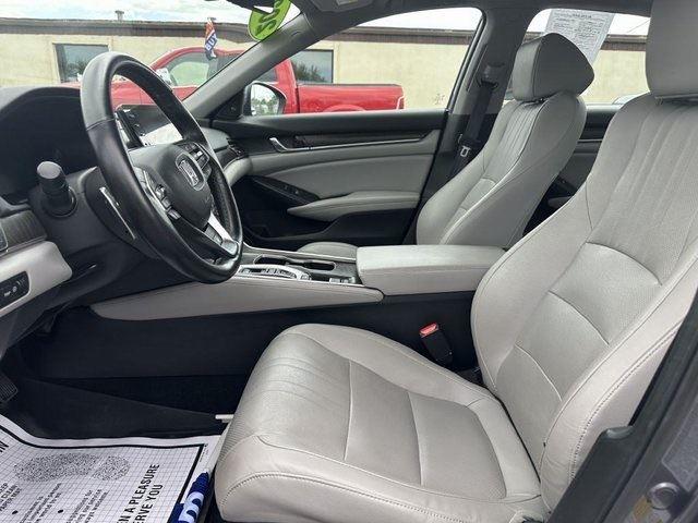 2020 Honda Accord Touring 2.0T photo 2