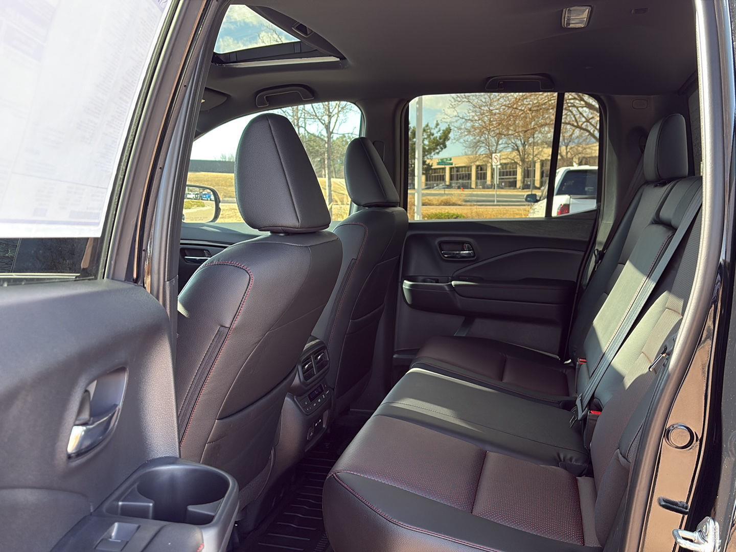2026 Honda Ridgeline Black Edition - Photo 8