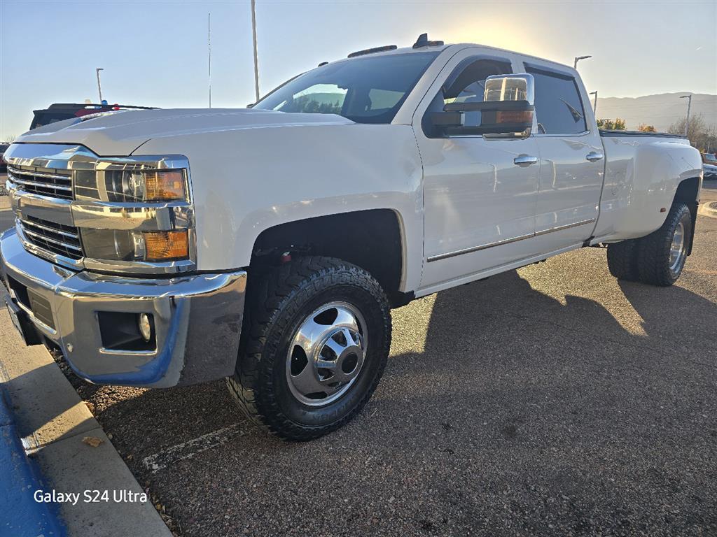 2017 Chevrolet Silverado 3500HD LTZ photo 2