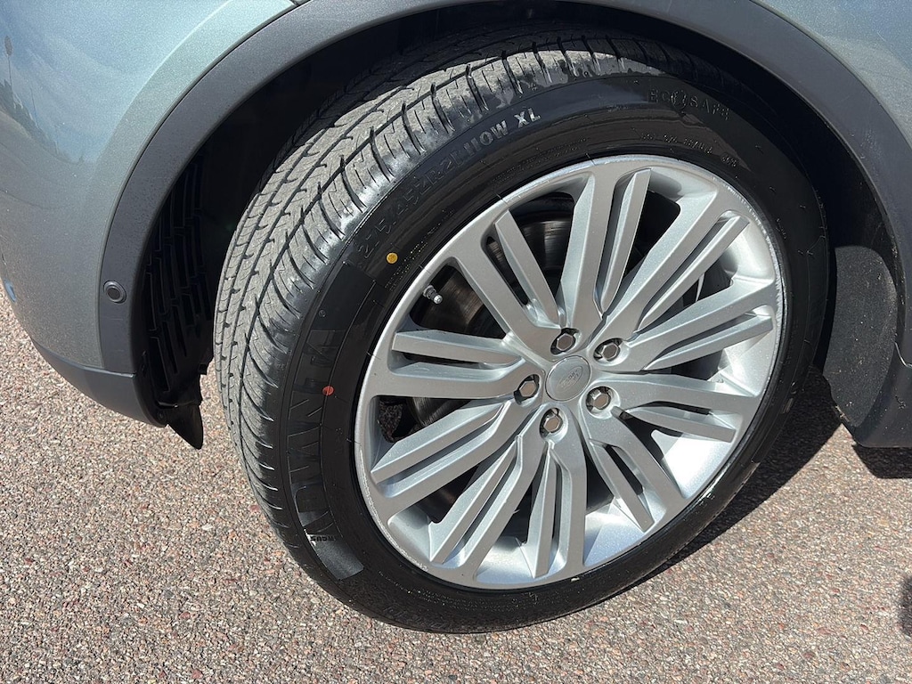 Used 2017 Land Rover Discovery HSE SUV