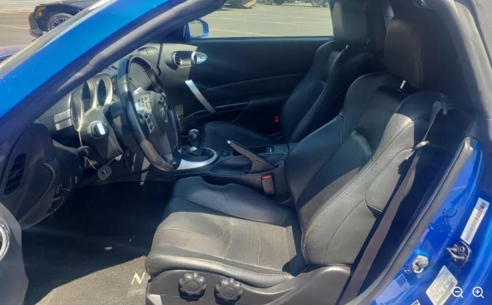 2007 Nissan 350Z Grand Touring photo 2