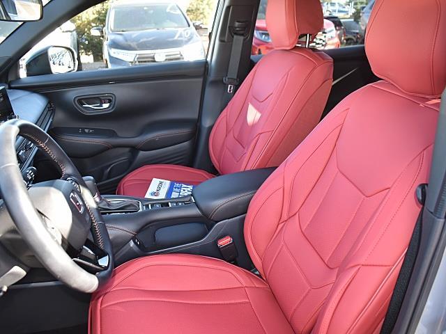 2025 Honda HR-V Sport photo 2