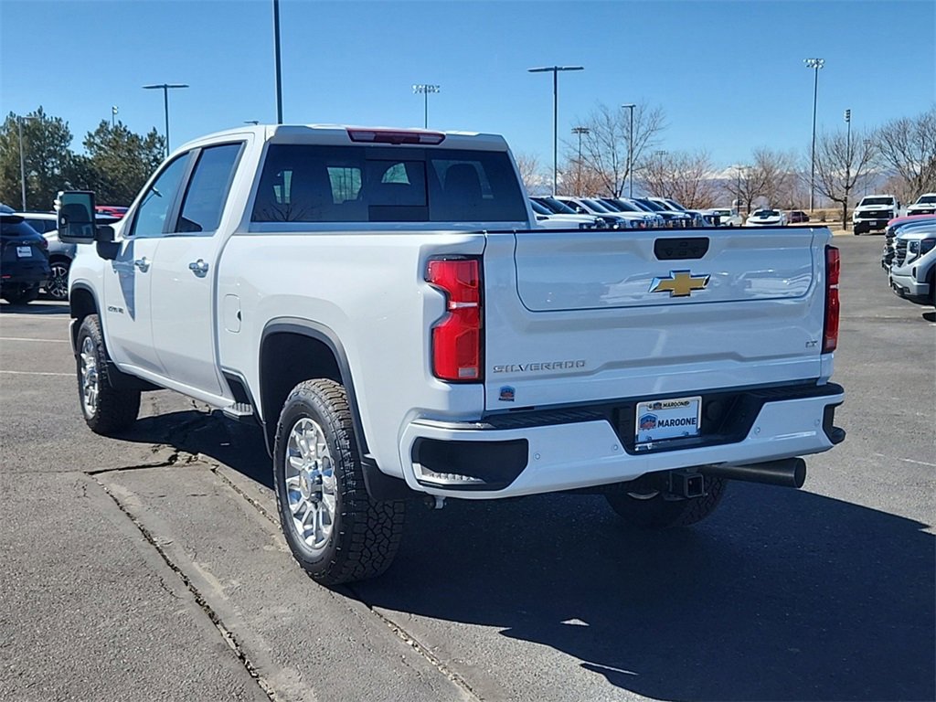 2025 Chevrolet Silverado 2500HD LT photo 4