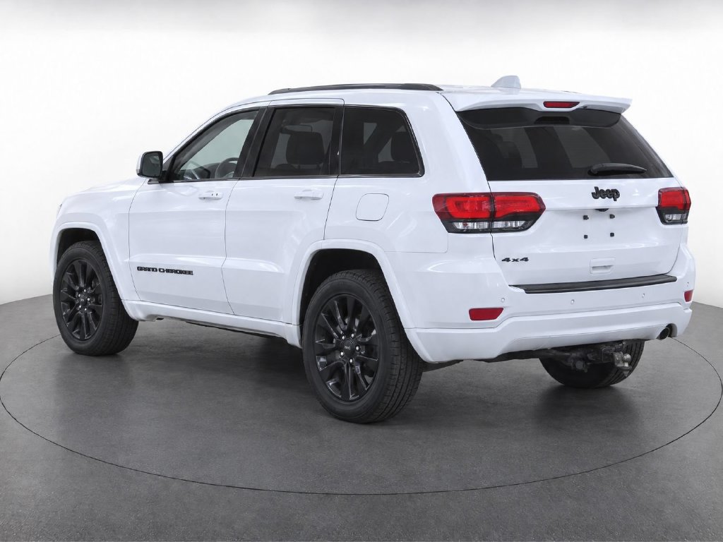 Used 2017 Jeep Grand Cherokee Altitude SUV
