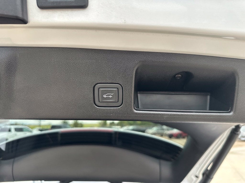 2024 Chevrolet Equinox EV LT - Photo 20