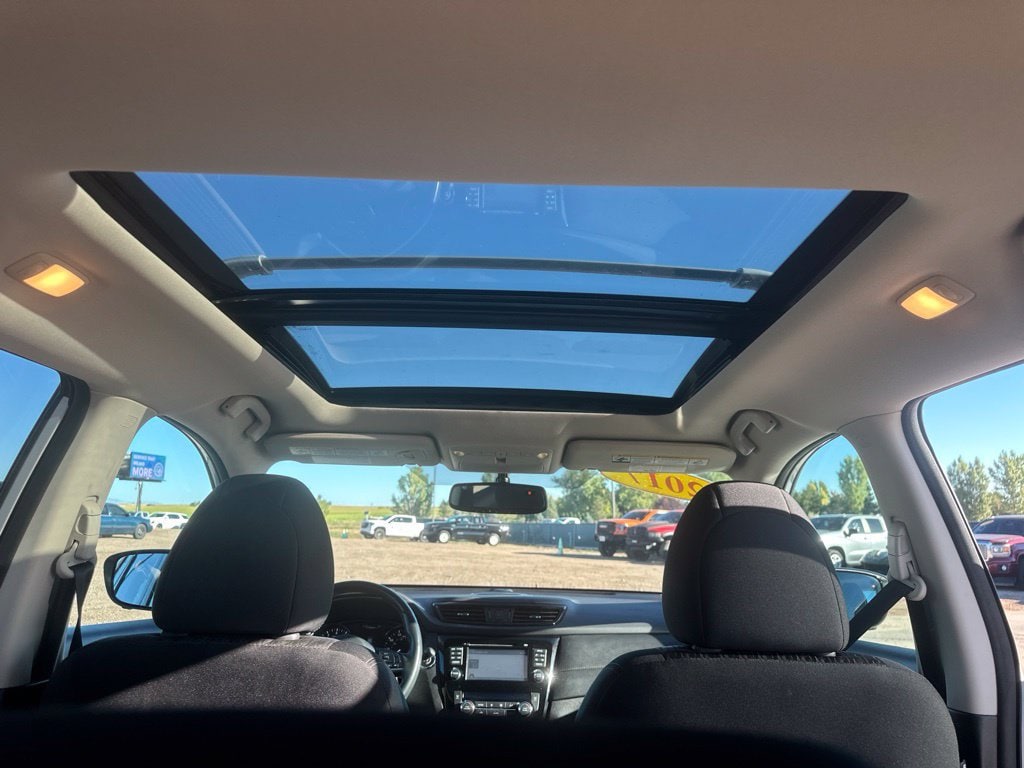 2017 Nissan Rogue SV - Photo 28
