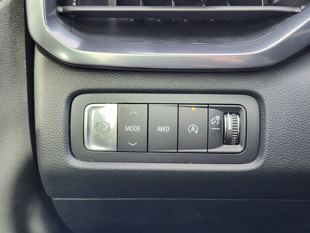 2026 GMC Acadia AT4 - Photo 23