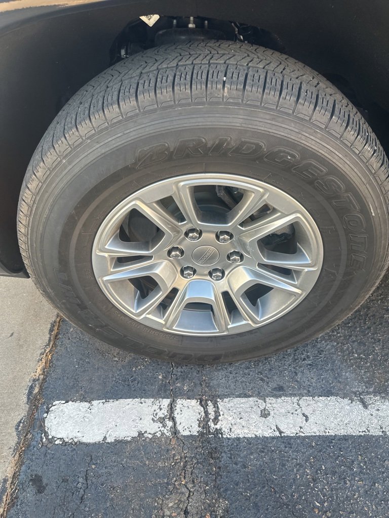 2023 Jeep Wagoneer Base photo 2