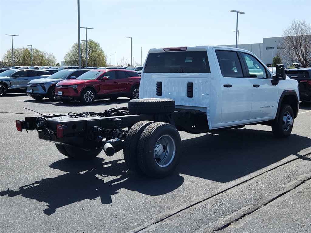 2025 Gmc Sierra 3500 HD Pro photo 3