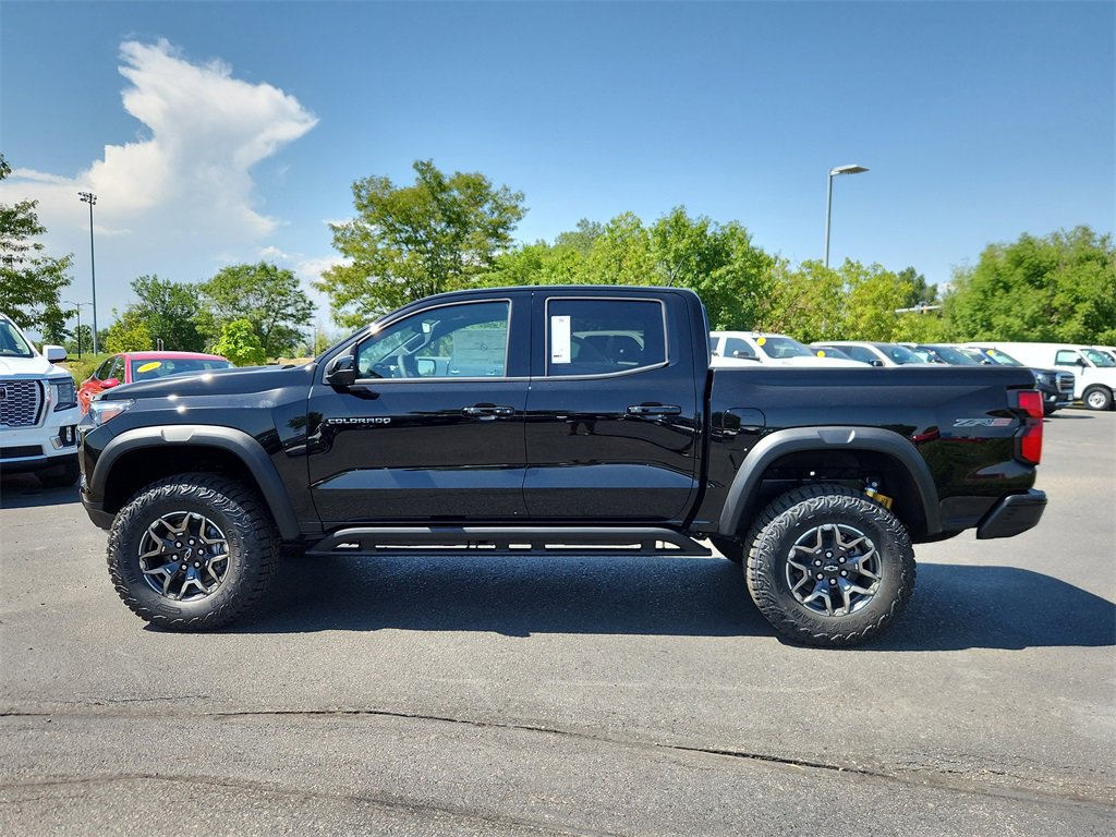 2026 Chevrolet Colorado ZR2 photo 2